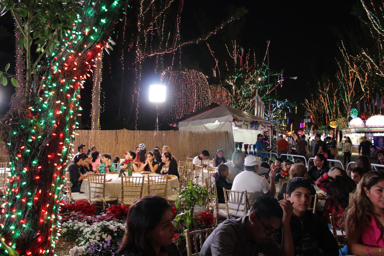 Las familias seleccionadas para participar de la Cena del 23 disfrutaron de una rica comida, regalos y compartieron con los talentos de Noticias 23.
