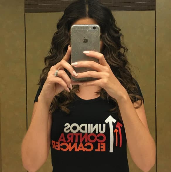 Ana Patricia: "El cancer no distingue de género, edad, nacionalidad o estatus social #StandUpToCancer#UnidosContraElCancer". (Septiembre 9, 2016)