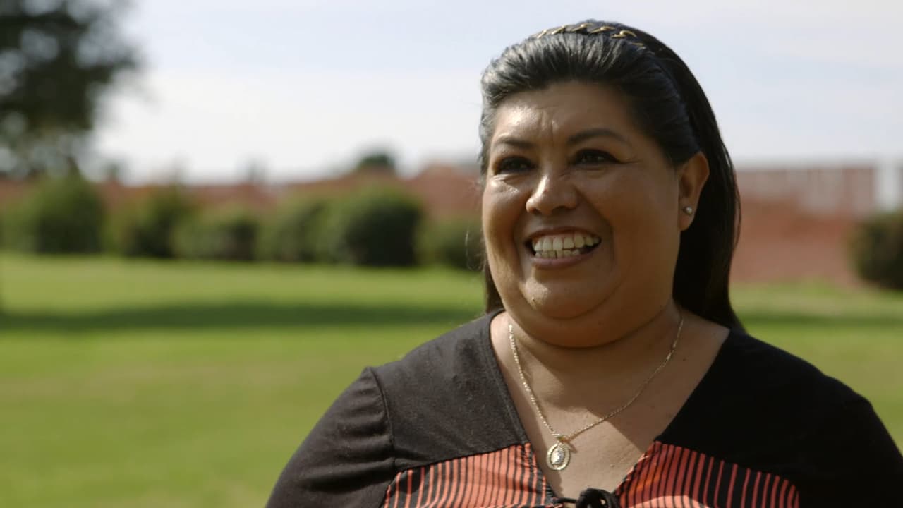 “Tengo ganas de vivir, yo no me quiero ir. Si me quitan este servicio, me voy a quedar sin mi medicamento", exclama 
<b>Betty Basulto quien padece diabetes y se ha beneficiado del Affordable Care Act</b>, la ley de salud asequible conocida como Obamacare. Como ella, muchas personas que sufren de enfermedades crónicas, no podrían costear sus gastos de salud sin Obamacare.