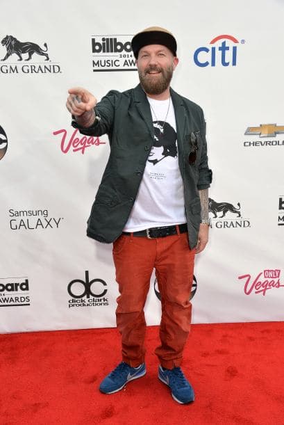 ¿Estará viendo que se acercan los de seguridad a sacarlo? No, bromeamos... Mira aquí lo último en chismes.