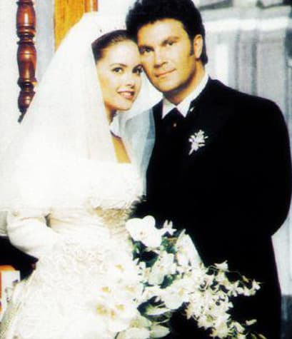 En 1997 la pareja llegó al altar y su boda fue todo un suceso en México. Se calcula que se gastaron 98,00 dólares en su enlace matrimonial, según información del Diario Reforma.