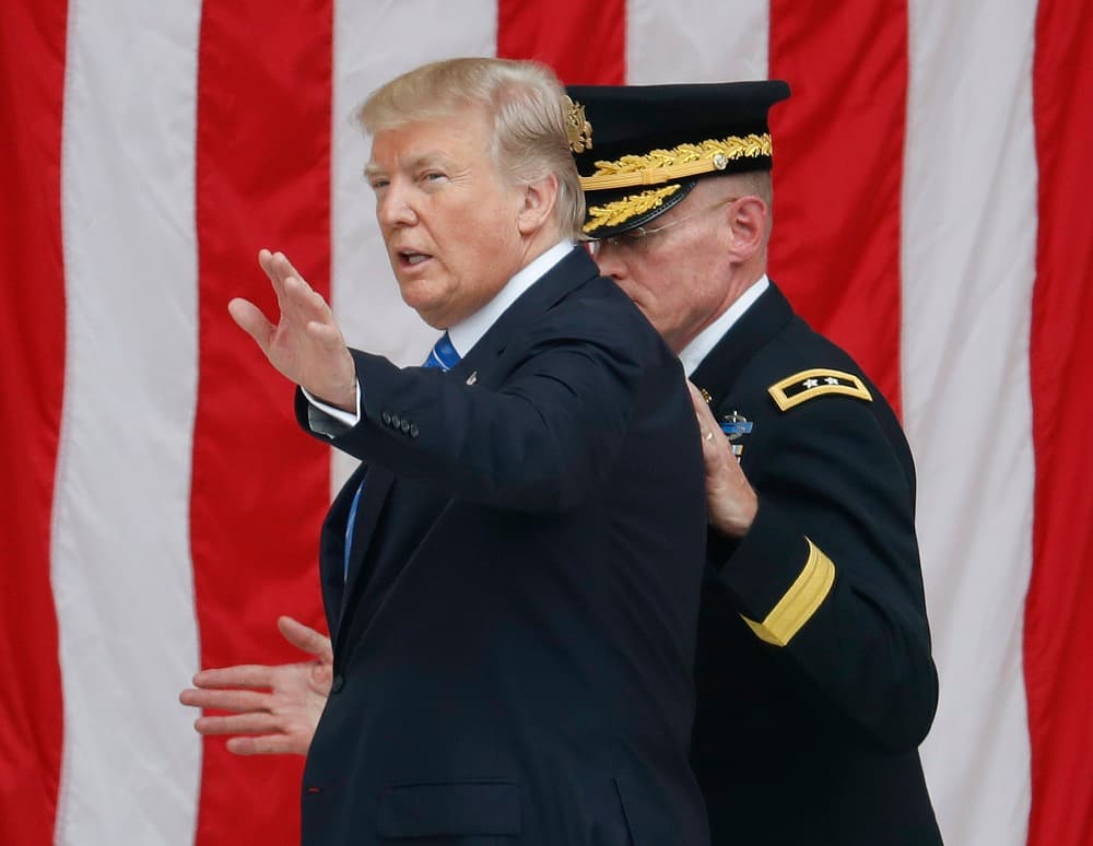 Dimite Mike Dubke, director de comunicaciones de la Casa Blanca, tras solo tres meses en el cargo