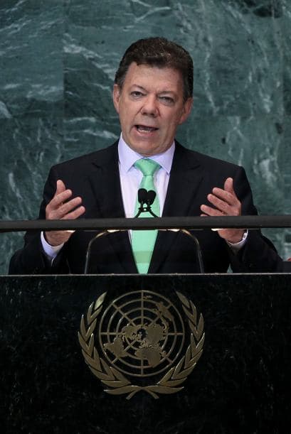 A las relaciones con Estados Unidos, que Uribe privilegió, Santos ha empezado a buscarle, concertadamente con Washington, un nuevo enfoque, diversificando los temas de la agenda, que venía siendo copada por el narcotráfico.