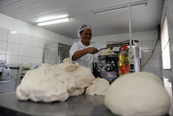 Luego de esto la Cámara de Comercio México-Estados Unidos podrá incorporarlos a diferentes programas entre los que se encuentran, por ejemplo, "cadenas de compras de gobierno, del Gobierno de Estados Unidos que tienen como prioridad dar ese espacio a minorías que radican en Estados Unidos como lo son el mercado de los hispanos".