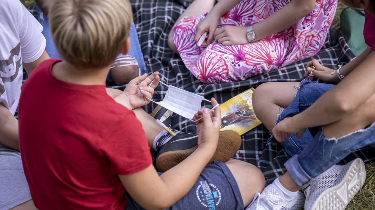 Centros de Vacunación del norte de Texas empiezan a vacunar a menores de 12 a 15 años 