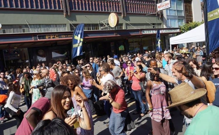 Además, se llevarán a cabo talleres interactivos con el objetivo de enseñar y practicar formas de reducir los residuos, cómo crear jardines orgánicos y cómo adoptar una alimentación más limpia y saludable. Además, también se busca a voluntarios dedicados que estén dispuestos a aportar su tiempo y esfuerzo para garantizar que el evento sea un éxito.