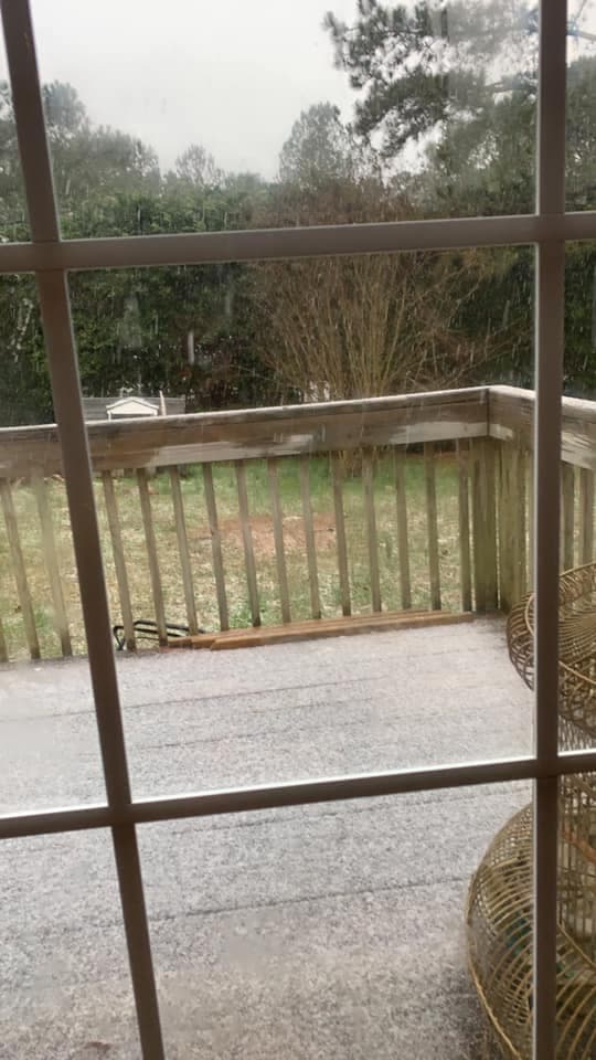 Una familia de Fuquay-Varina compartió esta imagen al iniciarse la tormenta invernal.