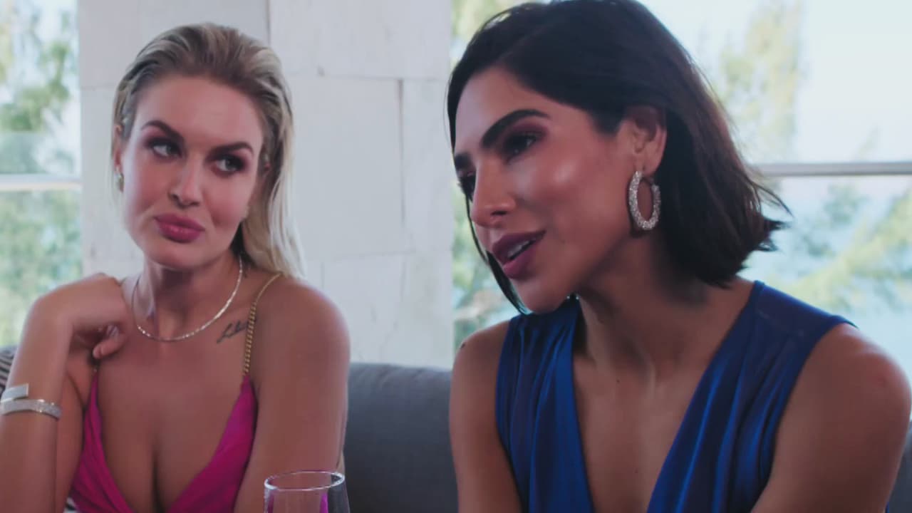 Durante un viaje por Miami, Miguel conoció la difícil situación de una actriz de cine, quien fue traicionada por su expareja y que se encontraba a un paso de la bancarrota. Al conocer la problemática, Miguel pensó seriamente en ayudar a 
<b>Vanessa</b> (
<b><a href="https://www.univision.com/temas/alejandra-espinoza" target="_blank">Alejandra Espinoza</a></b>).