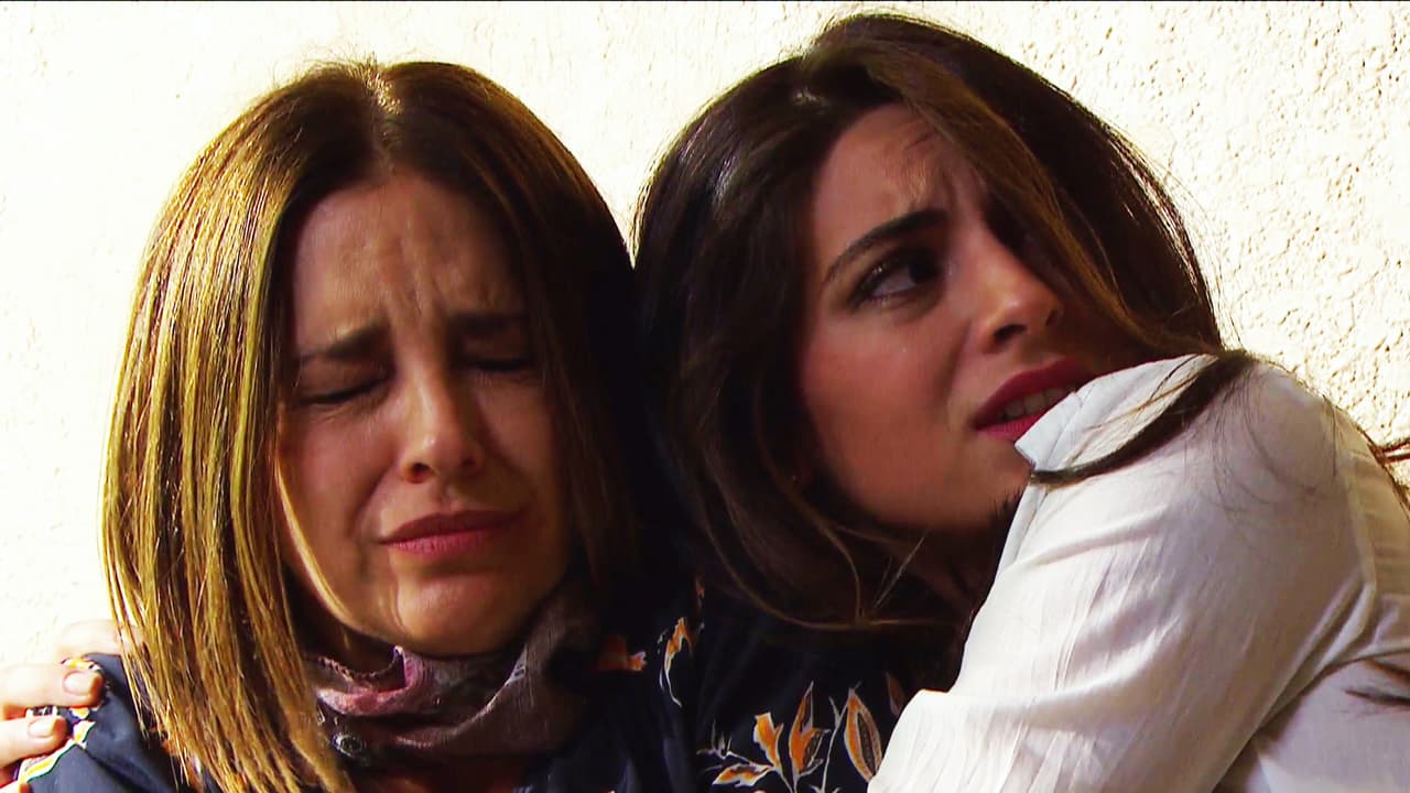 Verónica decidió arriesgar su vida para rescatar a Magdalena y ahora están en peligro de morir.