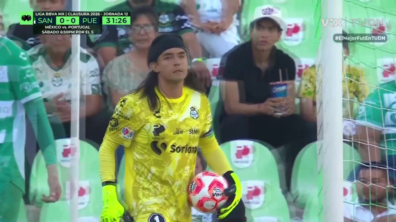 ¡El trallazo de Luis Gabriel Rey que saca Carlos Acevedo!