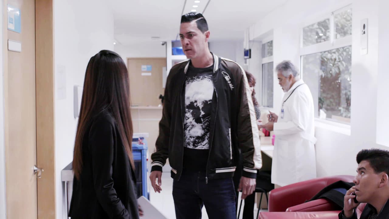 Además, se enteró que 
<b><a href="http://www.univision.com/series/la-piloto/la-piloto-yolanda-olivia-y-lizbeth-se-robaron-al-bebe-de-amanda-del-hospital-escena-del-dia-video">Yolanda se había robado al pequeño</a></b>.