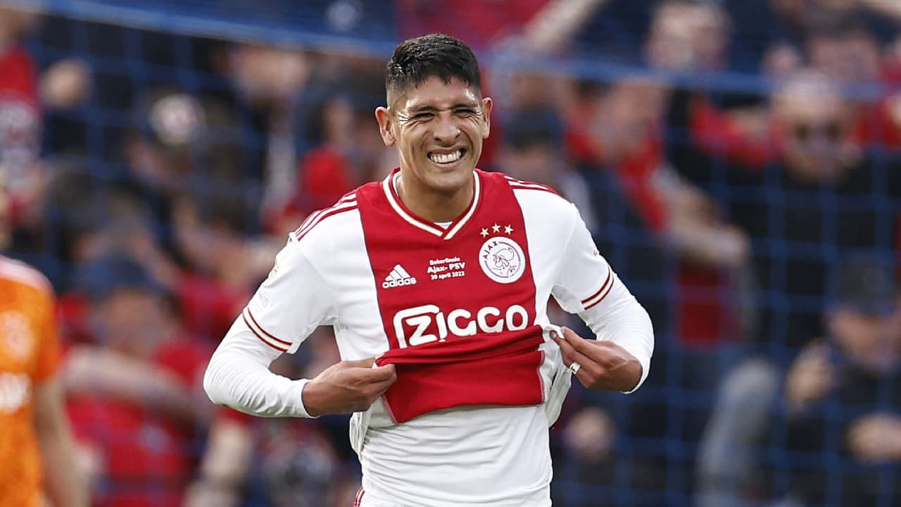 'Borran' a Edson Álvarez: Ajax le da a otro jugador el número 4 del mexicano