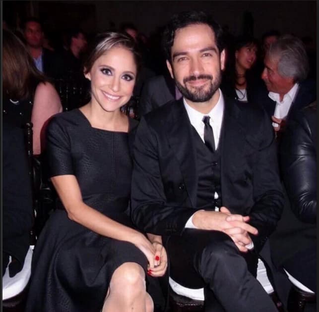 La llegada del bebé vino a reforzar más el amor de
<b>Diana</b> y
<b><a href="http://www.univision.com/temas/alfonso-herrera">Poncho</a></b>.