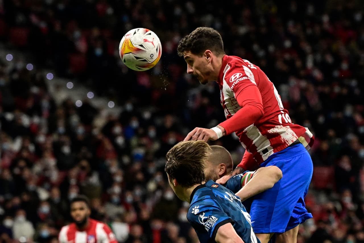 El Atlético de Madrid goleó al Alavés con sendos dobletes de Joao Félix y Luis Suárez.