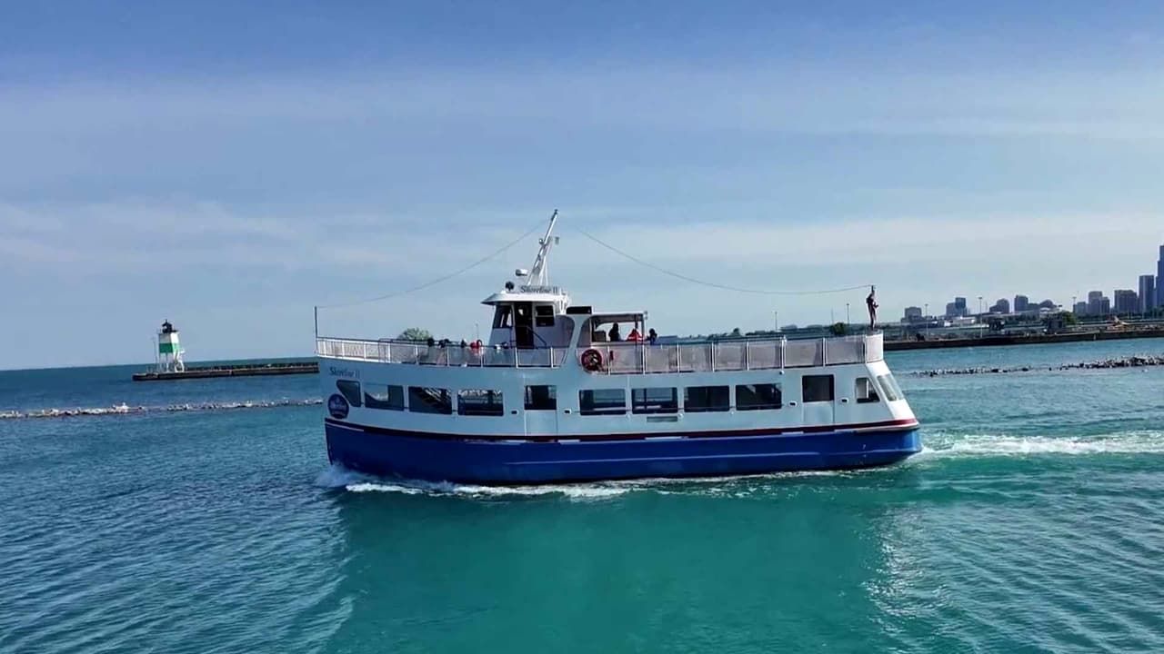Consejos de seguridad para quienes viajan en botes dentro del Lago Michigan este verano