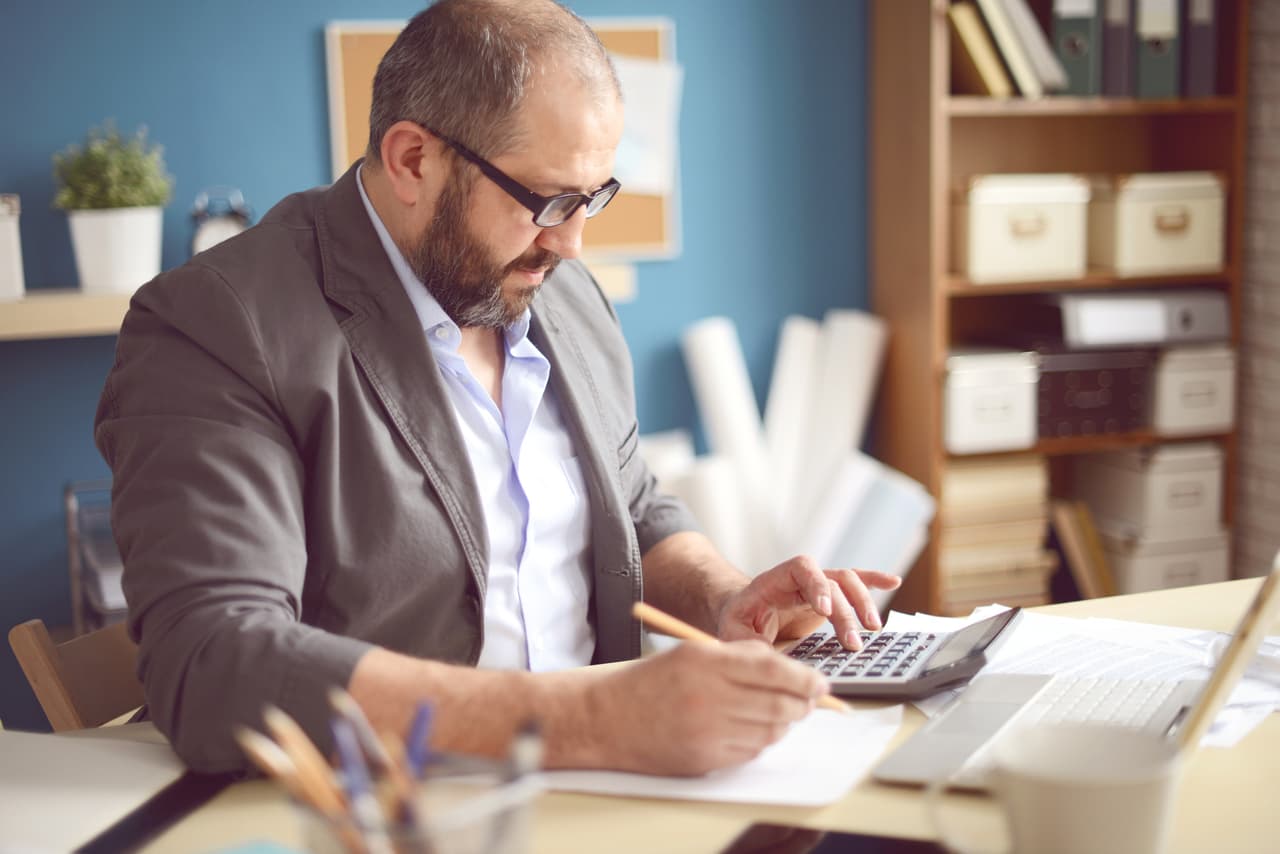 <b>Crédito fiscal de oportunidad estadounidense.</b> Este crédito permite reclamar la totalidad de los primeros $2000 en gastos de estudios, puede ser en matrícula, libros, equipos y cuotas escolares.