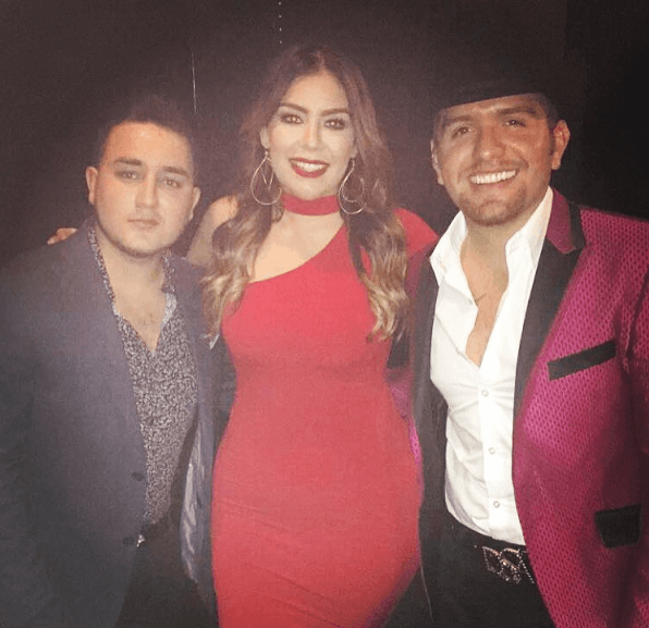 Su súper poder favorito es poder leer la mente de los demás.