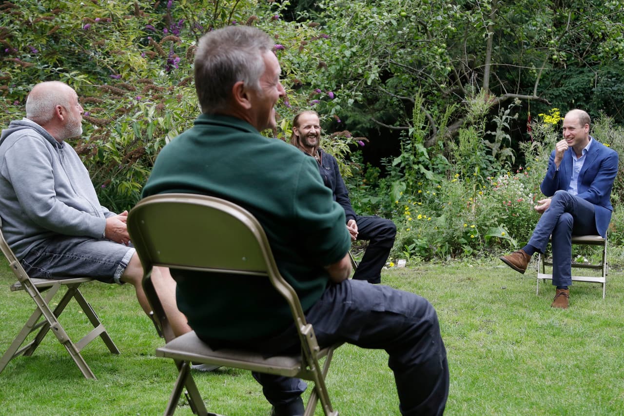 Durante la visita, el príncipe dijo que el Reino Unido "nunca tendría una mejor oportunidad" para resolver la crisis de falta de vivienda que se enfrenta. 
<br>