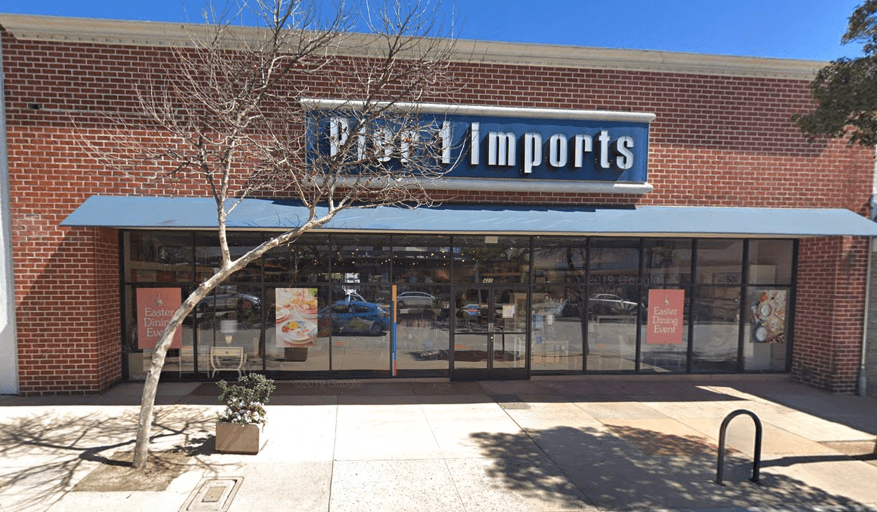 Dirección: 422 South Lake Ave., Pasadena.