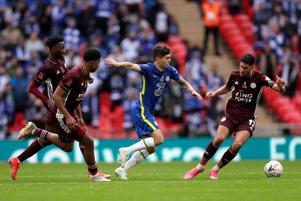 El solitario gol de Youri Tielemasns y la enorme figura de Kasper Smeichel en al portería, le dan el primer título de FA Cup en su historia al Leicester City.