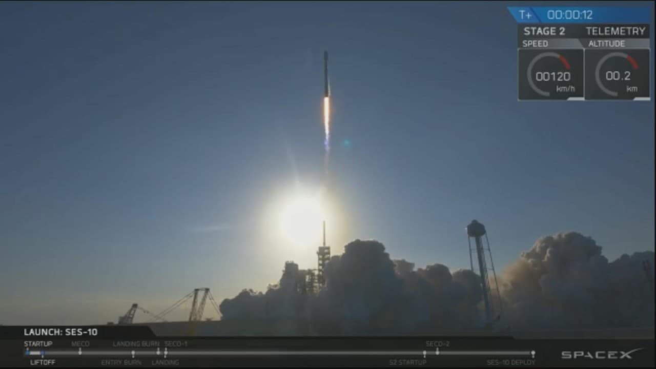 Regresa a Tierra el Falcon 9 de SpaceX, el primer cohete reutilizado de la historia