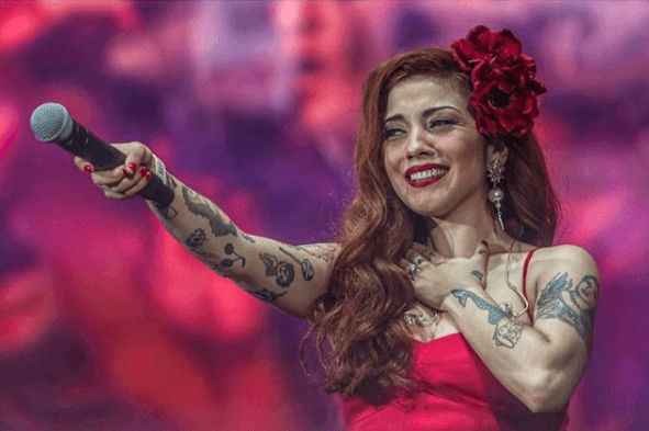 Mon Laferte me preguntaba