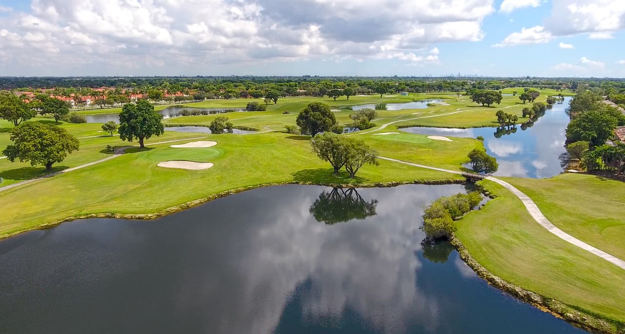 El Miccosukee Golf & Country Club cuenta con algunos de los mejores campos de golf en el sur de la Florida.