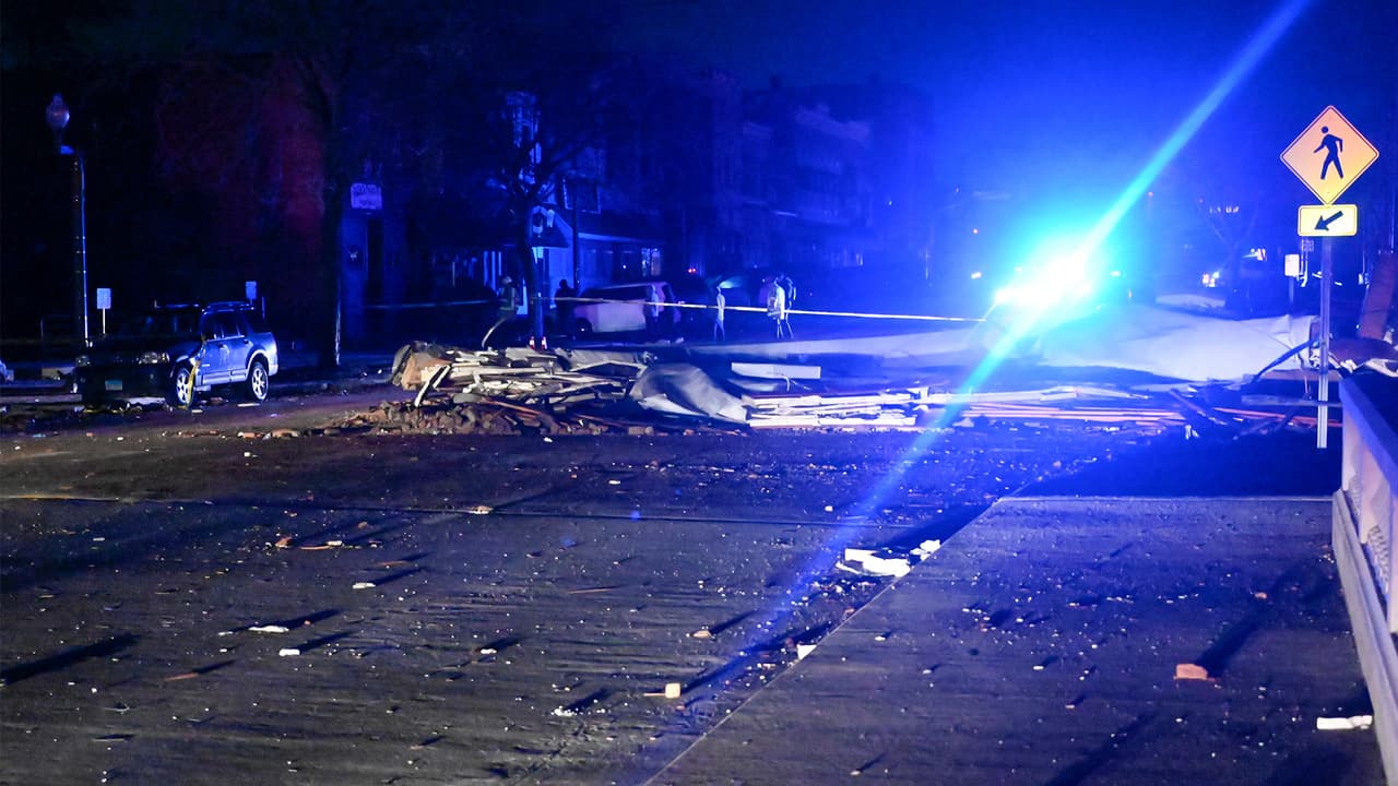 Cinco heridos fueron evacuados de la escena con lesiones graves, 18 con heridas moderadas y cinco con heridas leves, según el jefe de bomberos de Belvidere, Shawn Schadle.
