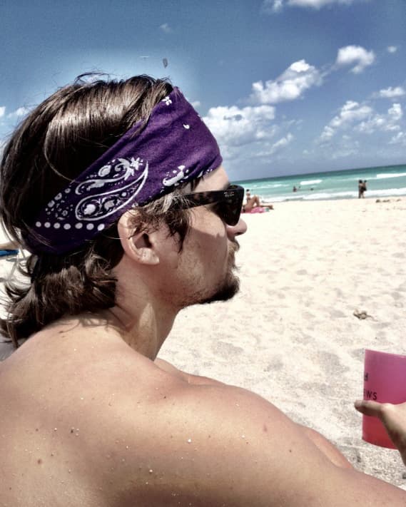 ¡No te lo puedes perder en "Narcos" todas las noches por Univision!