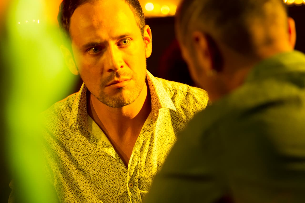 Él y sus hombres sabían que sería una misión imposible, pues ella se encontraba secuestrada dentro del cuartel militar.