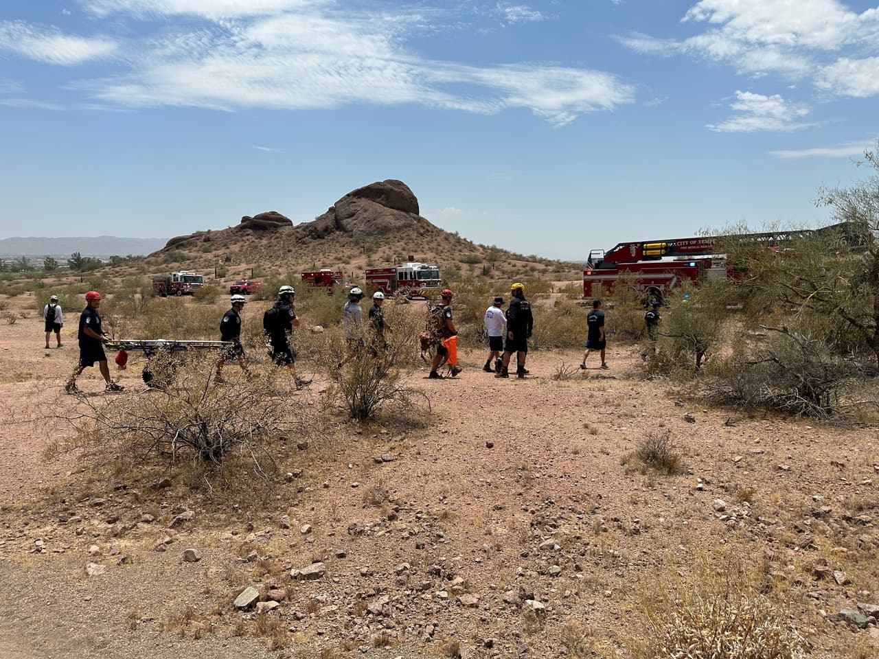 Autoridades llaman a todos los excursionistas y senderistas a
<b> evitar ralizar sus actividades al aire libre</b> durante las horas más calurosas del día para prevenir emergencias.
