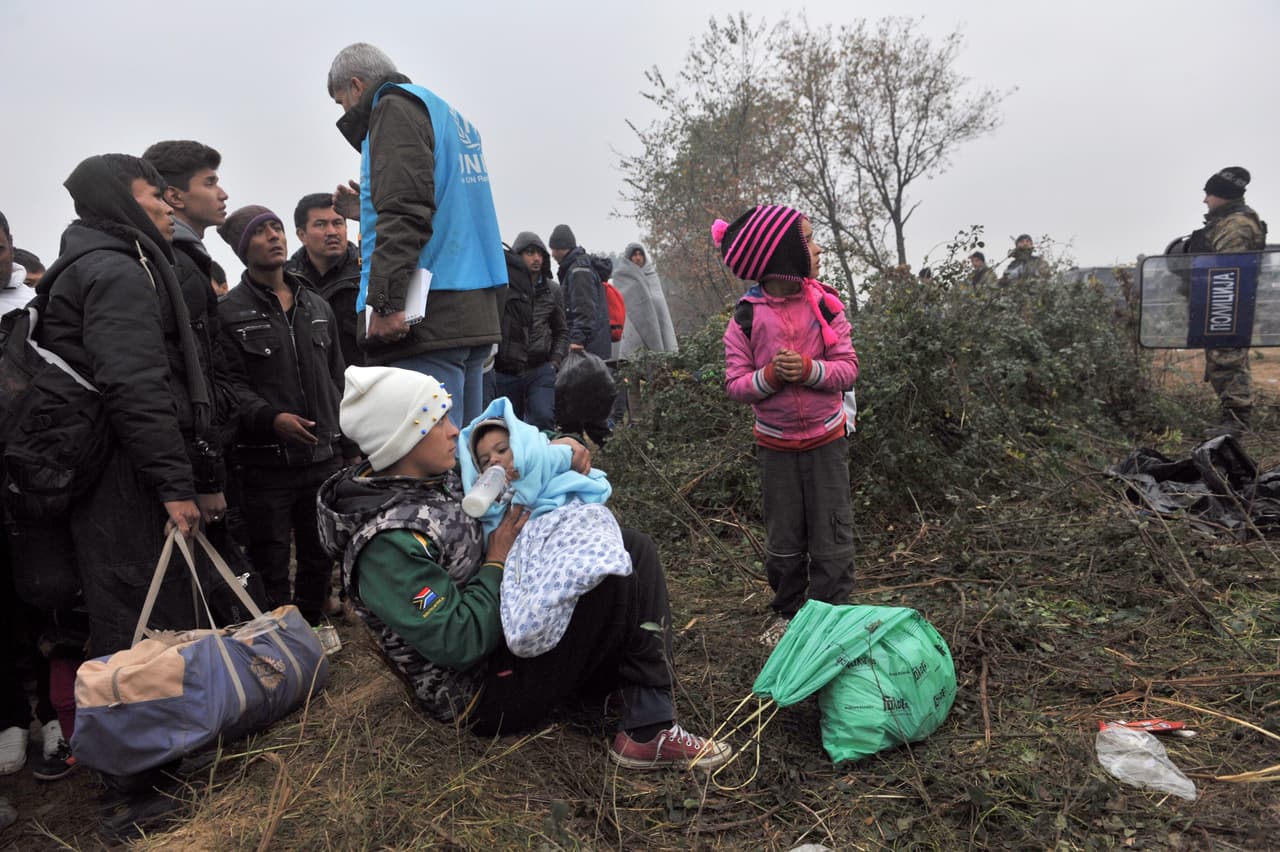 Texas exige a agencias que detengan sus planes de reasentamiento de sirios