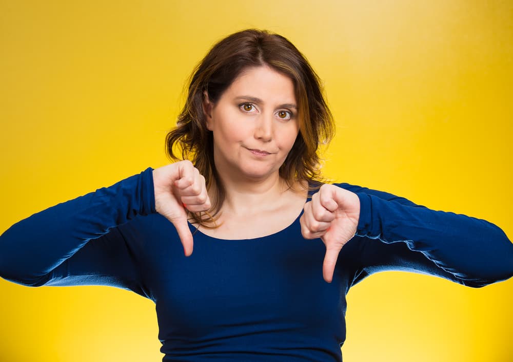 <b>Tengo mucha mala suerte</b>
<br>Hay quienes se pasan todo el día lamentándose de su suerte y su destino: repiten una y otra vez que tienen mala suerte, que nacieron para ser pobres o desdichados, que todo les sale mal, desconfían de sus amistades, piensan que todos le envidian y desean causarle daño.