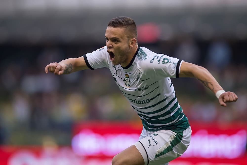 Sin embargo, a pocos minutos del descanso, Jonathan Rodríguez puso las cosas cuesta arriba para los locales con el 2-1 parcial y 5-3 en el global.