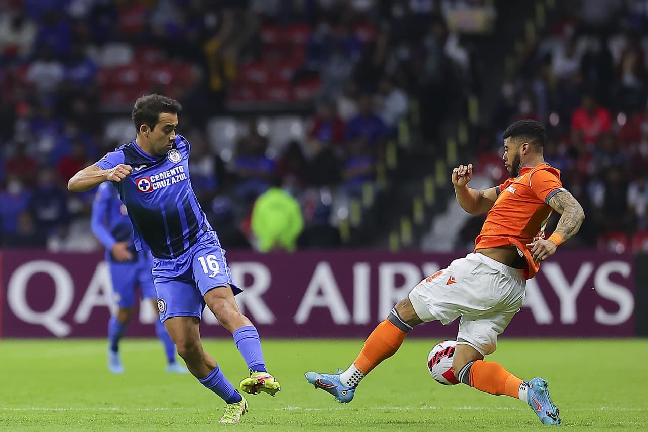 Las anotaciones de Juan Escobar, Rafael Baca y Ángel Romero, Cruz Azul golea 3-1 a Forge y aseguran su lugar en los cuartos de final.