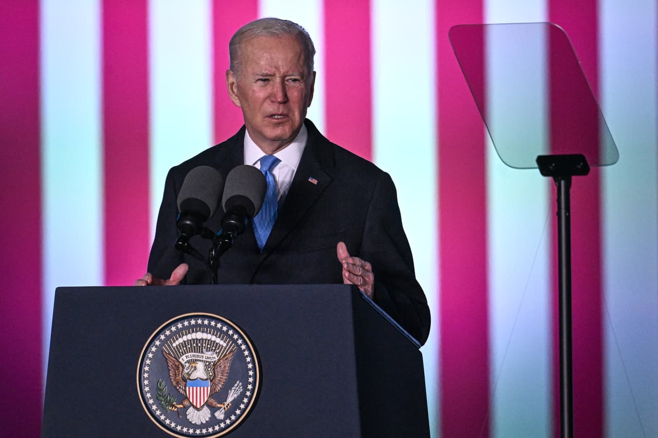 "Por el amor de Dios, este hombre no puede seguir en el poder": Biden cuestiona a Putin y la Casa Blanca lo corrige 