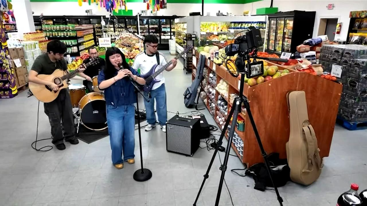 "Mercadito Concert": La propuesta de una familia mexicana que comenzó como una broma y ahora sueñan con estrellas Nodal