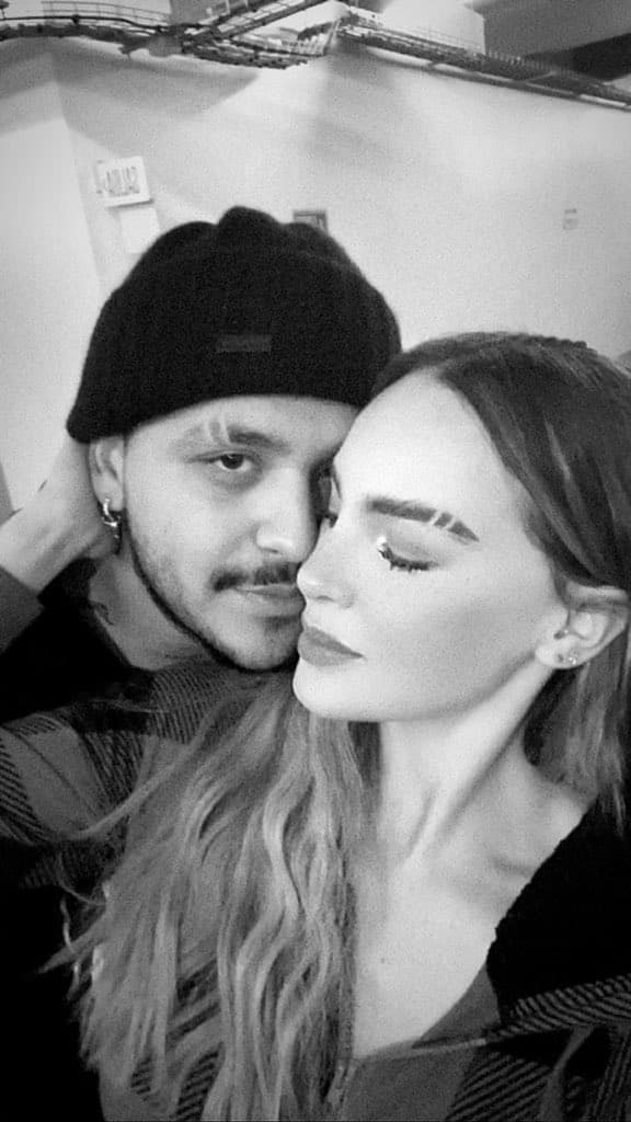 <b><a href="https://www.univision.com/entretenimiento/cultura-pop/la-supuesta-maldicion-de-los-anillos-de-compromiso-de-corte-esmeralda">La separación de Christian Nodal y Belinda</a></b> continúa manteniéndolos en boca de todos. 
<br>