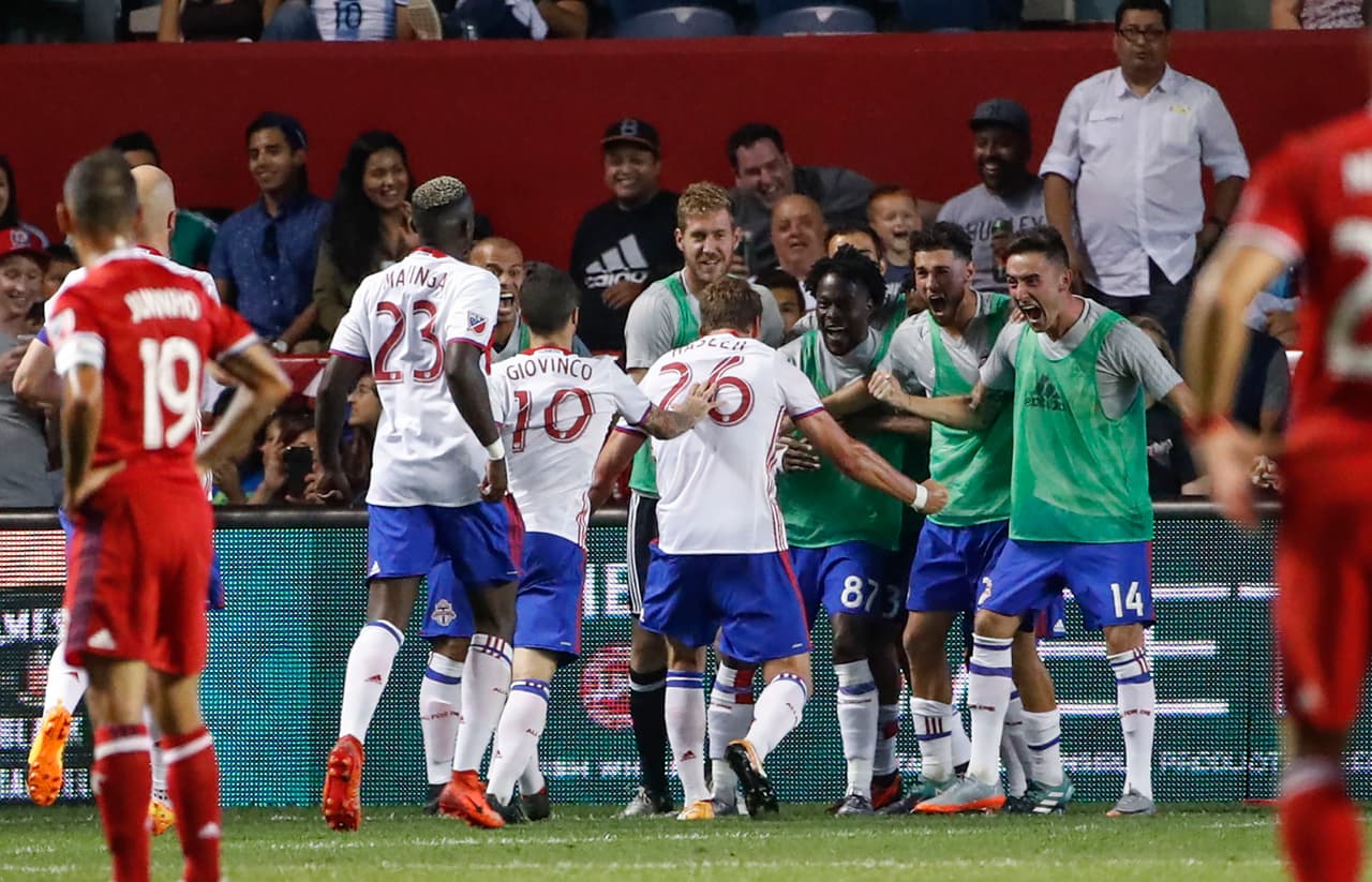 Toronto FC se paseó en casa del Fire y aumentó su ventaja en la tabla