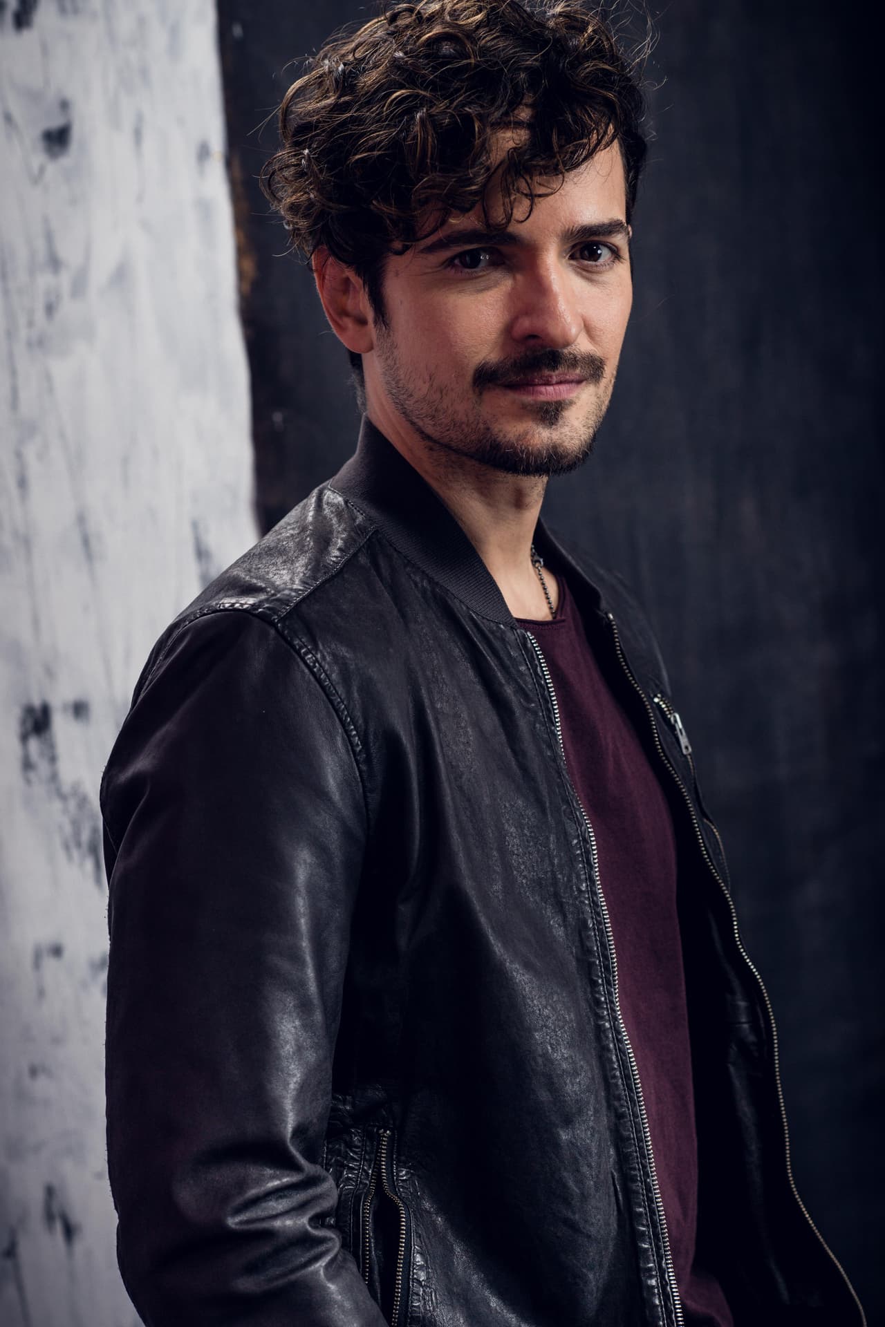 Tommy Torres llegó a Latin GRAMMY para formar parte de esta gala y también pasó por nuestro set digital.