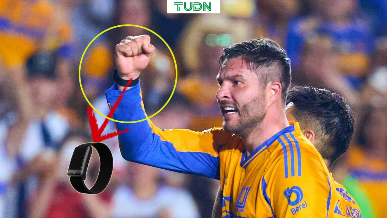 Gignac causa polémica por usar supuesto reloj en Clásico Regio