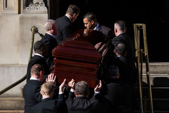 Así dieron el último adiós a Philip. Más videos de Chismes aquí.