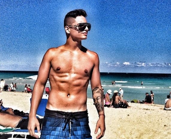 Se nota que Maluma es muy disciplinado y así como tiene éxito en la música lo tiene con su cuerpo.