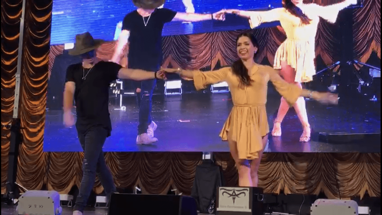 Las concursantes mostraron talentos como cantar y bailar.