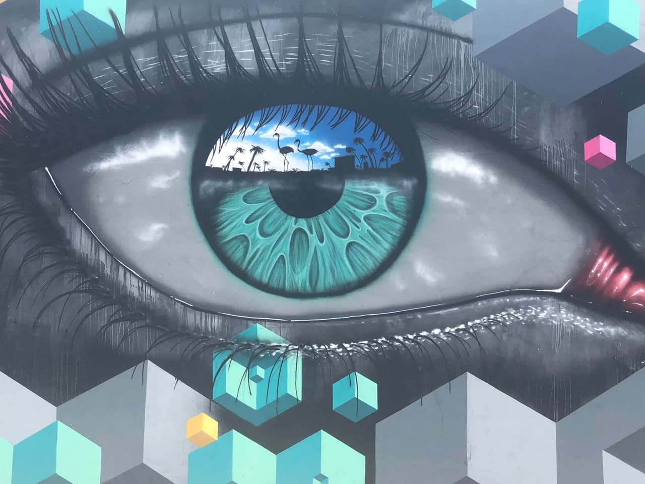 Puede visitar el lugar caminando a través de sus calles. 
<br>