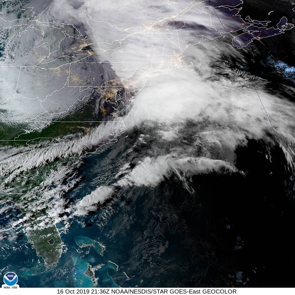 Un poderoso 'ciclón bomba' pone en alerta al noreste de EEUU, pronostican fuerte lluvia y viento desde NY hasta Nueva Inglaterra