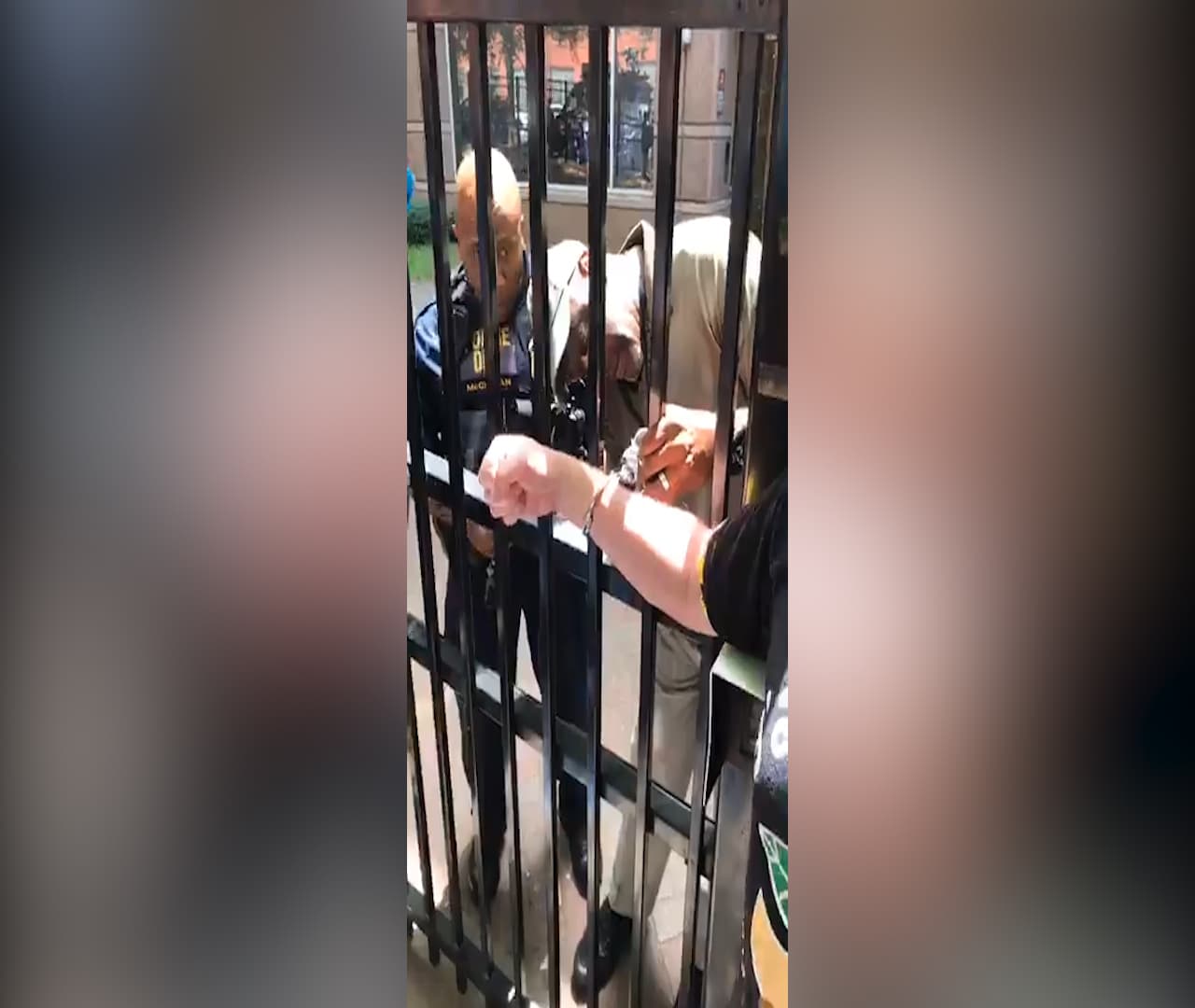 Una protesta este lunes contra el Servicio de Inmigración y Control de Aduanas de los Estados Unidos (ICE) en Atlanta terminó con al menos dos personas arrestadas, según los organizadores de la manifestación.