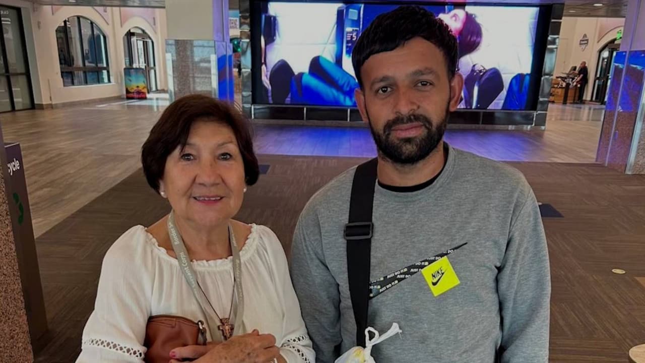 Venezolano detenido en Midway Blitz vuelve a casa, pero aún vive con miedo