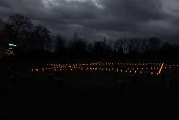 Hoy 27 de enero se conmemoran 70 años liberación de Auschwitz, el campo de concentración donde millones de seres humanos perdieron la vida por la terrible idea de exterminación de la población judía. Impresionante video #Auschwitz70 aquí Galería que la humanidad no debe olvidar.