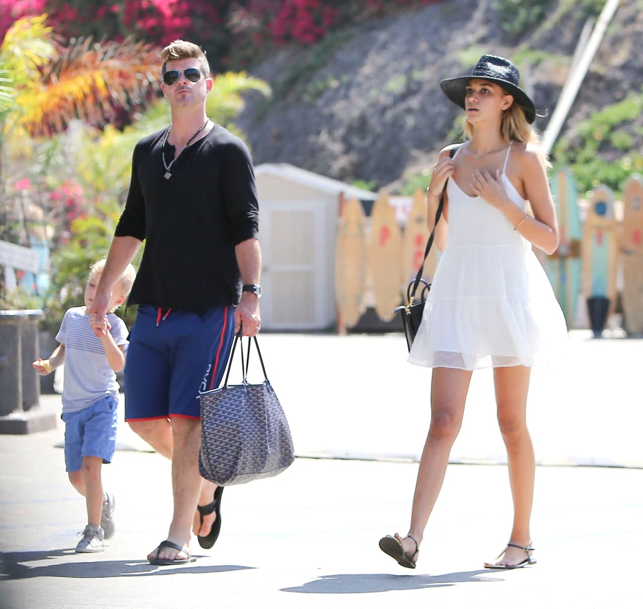 La chica de 20 años no llevó traje de baño.